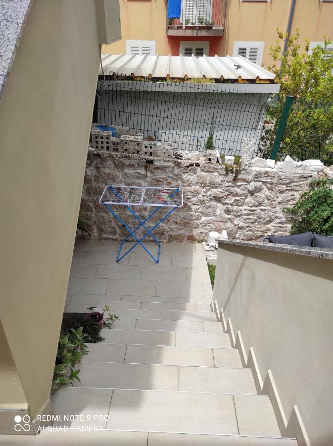 Podvrsina1A Rosa Vila Preko Exterior foto