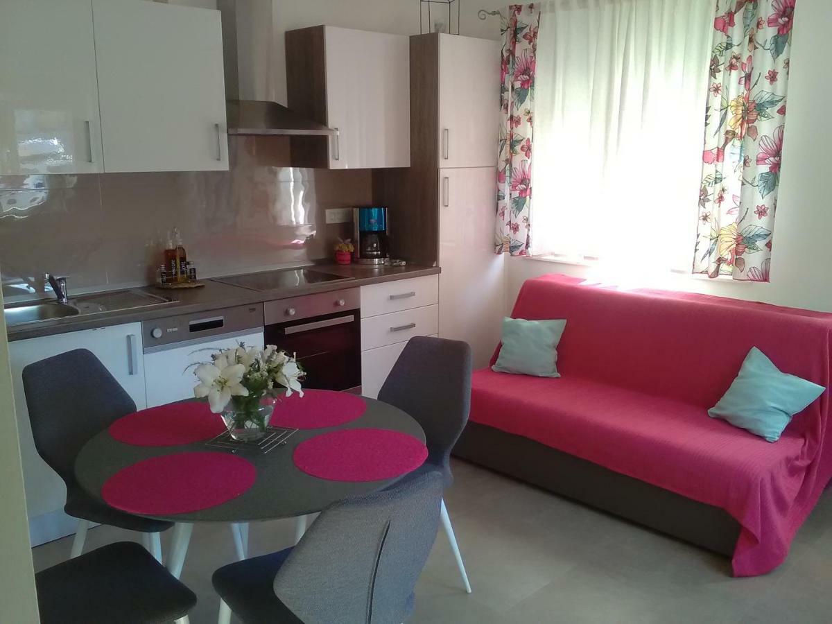 Podvrsina1A Rosa Vila Preko Exterior foto
