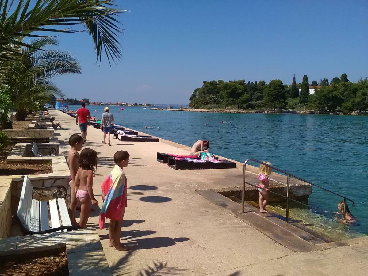 Podvrsina1A Rosa Vila Preko Exterior foto