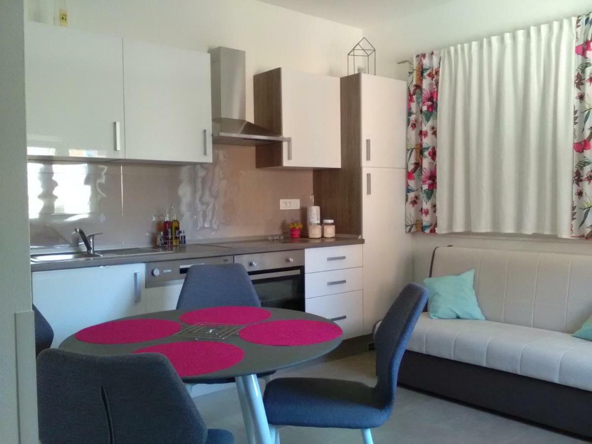 Podvrsina1A Rosa Vila Preko Exterior foto